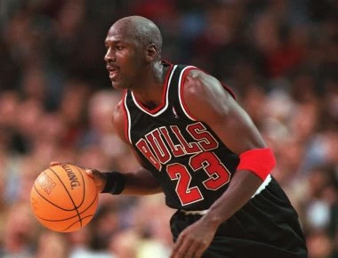 Forbes: Στο κλαμπ των celebrities ο θρύλος του NBA Μάικλ Τζόρνταν- Στα 1,7 δισ. δολάρια η περιουσία του